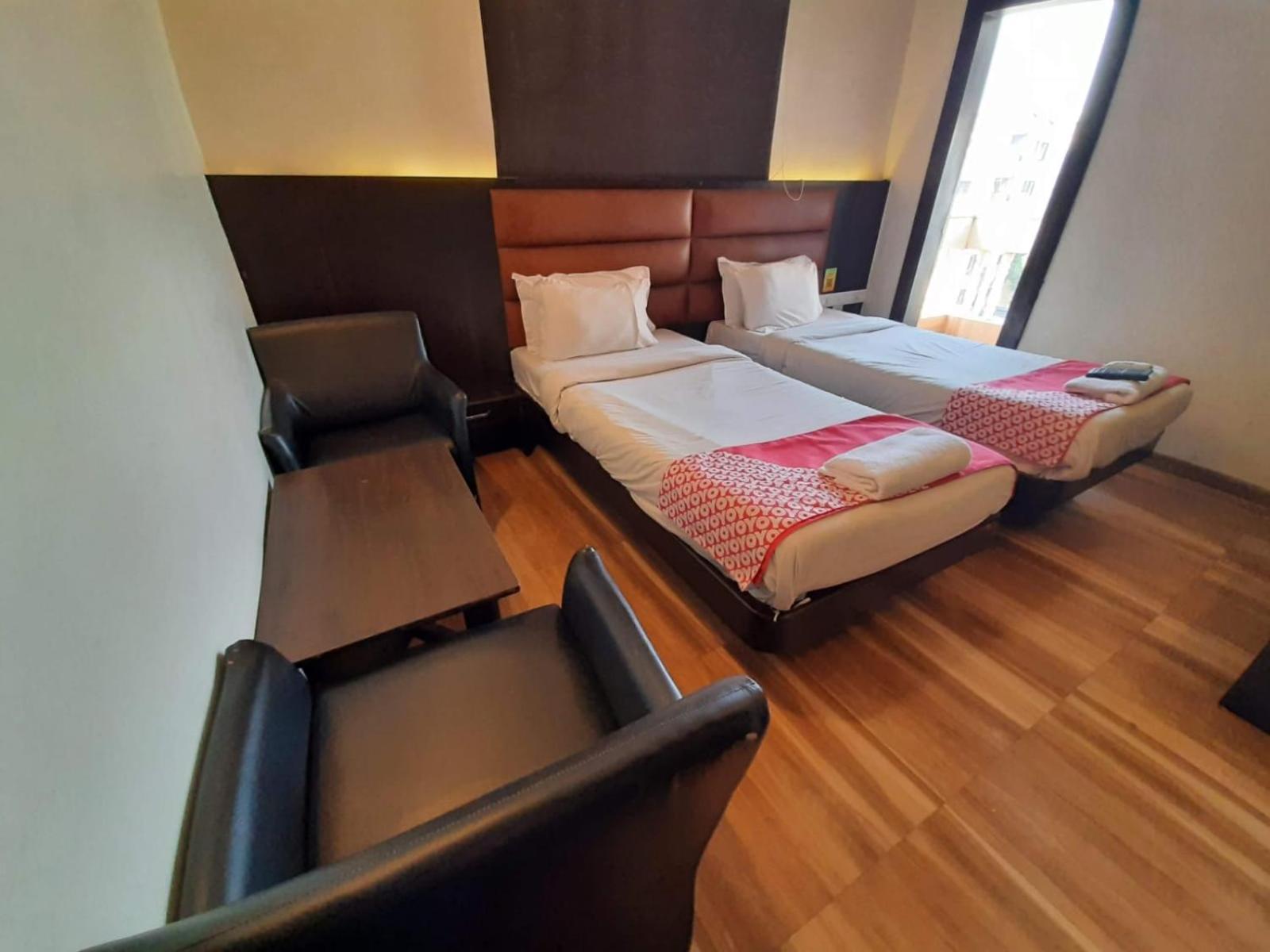 Hotel Saikripa Imperial Daman Ngoại thất bức ảnh