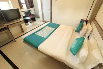Hotel Saikripa Imperial Daman Ngoại thất bức ảnh